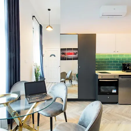 Exclusive Apartment *
