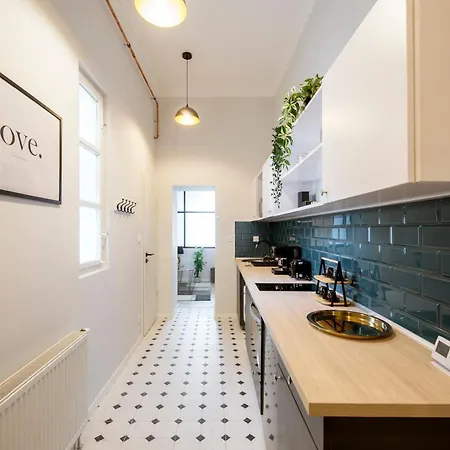 Exclusive Apartment *